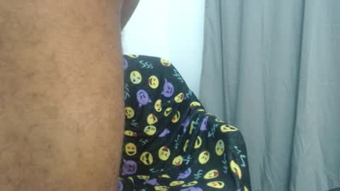 Snapshot of yeisonsexyhot chatting on October 14, 2025, 12:55 am YEISON online show from October 14, 2025, 12:55 am