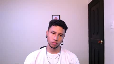 Yeff ind. model  online show from December 17, 2024, 1:29 am