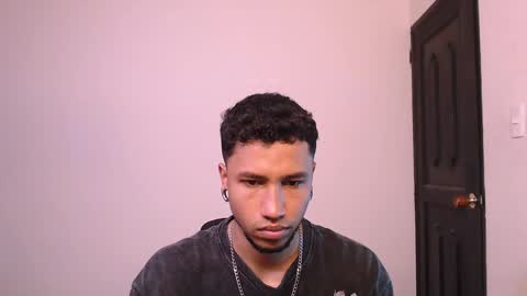 Yeff ind. model  online show from December 28, 2024, 11:05 pm