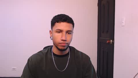 Yeff ind. model  online show from December 30, 2024, 6:49 pm