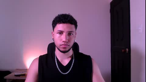 Yeff ind. model  online show from January 28, 2025, 7:00 pm