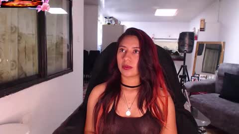 Snapshot of yes2802 chatting on October 8, 2025, 2:36 pm Yesi online show from October 8, 2025, 2:36 pm