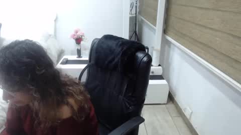 Snapshot of yessilatin chatting on October 10, 2025, 11:59 pm jessy online show from October 10, 2025, 11:59 pm