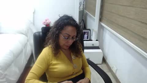 Snapshot of yessilatin chatting on October 12, 2025, 4:11 am jessy online show from October 12, 2025, 4:11 am