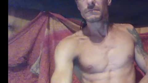 Snapshot of yetly chatting on November 4, 2025, 12:32 am yetly online show from November 4, 2025, 12:32 am