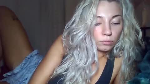 Snapshot of your_fav1 chatting on September 14, 2025, 1:27 am your_fav1 online show from September 14, 2025, 1:27 am