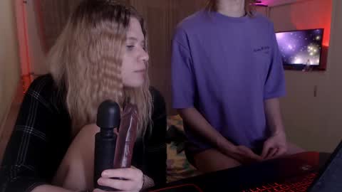 Snapshot of your_horny_friends chatting on January 14, 2025, 12:33 am Your Horny Friends online show from January 14, 2025, 12:33 am