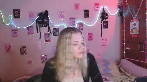 Snapshot of your_horny_friends chatting on September 9, 2025, 8:47 am Your Horny Friends online show from September 9, 2025, 8:47 am