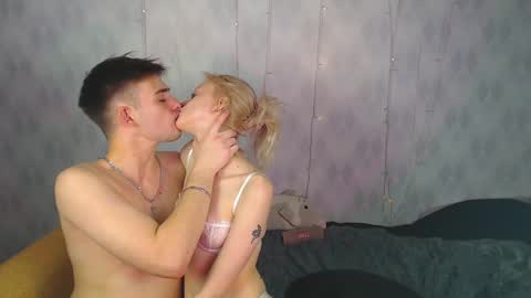 Snapshot of your_molly_mark chatting on December 23, 2024, 5:32 pm your_molly_mark online show from December 23, 2024, 5:32 pm