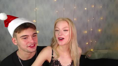 Snapshot of your_molly_mark chatting on December 26, 2024, 12:03 am your_molly_mark online show from December 26, 2024, 12:03 am