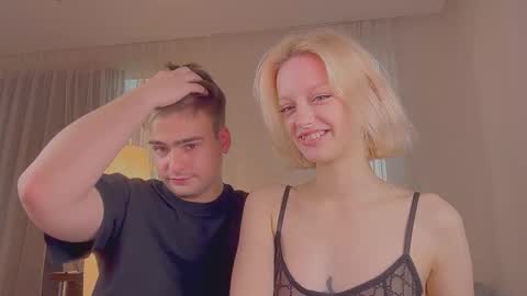 Snapshot of your_molly_mark chatting on September 29, 2025, 3:06 pm your_molly_mark online show from September 29, 2025, 3:06 pm