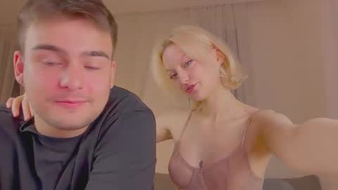 Snapshot of your_molly_mark chatting on September 30, 2025, 4:23 pm your_molly_mark online show from September 30, 2025, 4:23 pm