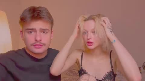 Snapshot of your_molly_mark chatting on October 16, 2025, 1:12 pm your_molly_mark online show from October 16, 2025, 1:12 pm