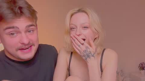 Snapshot of your_molly_mark chatting on October 18, 2025, 4:52 pm your_molly_mark online show from October 18, 2025, 4:52 pm