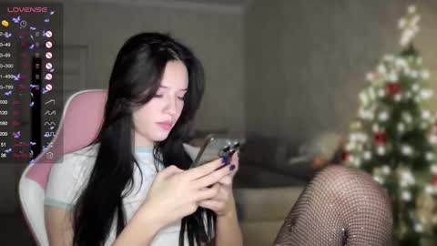 Snapshot of your_sweet_angel_ chatting on January 17, 2025, 5:41 pm Mia  online show from January 17, 2025, 5:41 pm
