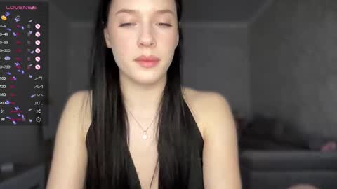 Snapshot of your_sweet_angel_ chatting on January 23, 2025, 2:07 pm Mia  online show from January 23, 2025, 2:07 pm