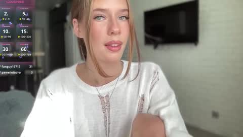 Snapshot of your_sweet_angel_ chatting on September 26, 2025, 11:03 am Mia  online show from September 26, 2025, 11:03 am