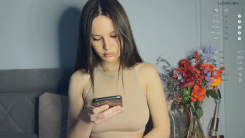 Snapshot of yourher0in chatting on February 4, 2025, 3:26 pm Aida online show from February 4, 2025, 3:26 pm