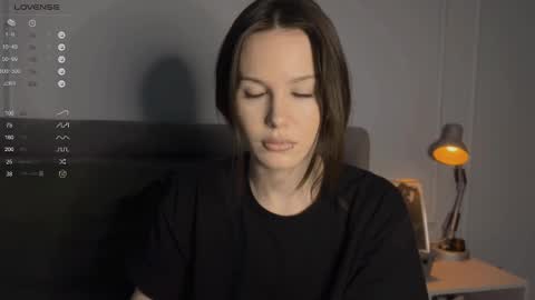 Snapshot of yourher0in chatting on February 16, 2025, 2:21 pm Aida online show from February 16, 2025, 2:21 pm