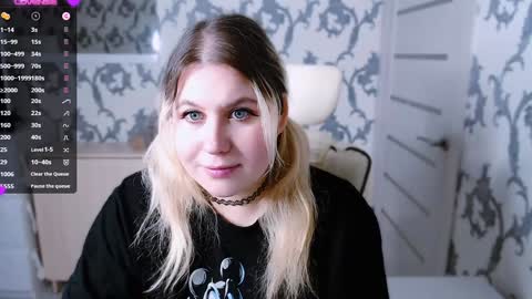 Snapshot of yourkarma_2_0 chatting on December 16, 2024, 12:06 pm Karma online show from December 16, 2024, 12:06 pm