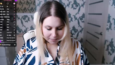 Snapshot of yourkarma_2_0 chatting on December 23, 2024, 1:13 pm Karma online show from December 23, 2024, 1:13 pm