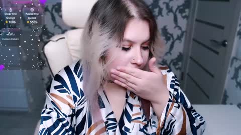 Snapshot of yourkarma_2_0 chatting on January 14, 2025, 12:24 pm Karma online show from January 14, 2025, 12:24 pm