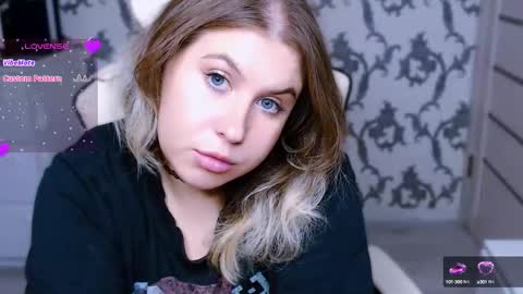 Snapshot of yourkarma_2_0 chatting on September 10, 2025, 4:18 pm Karma online show from September 10, 2025, 4:18 pm