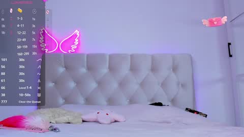 Snapshot of yourwilddestiny chatting on December 12, 2024, 8:14 am Destiny online show from December 12, 2024, 8:14 am