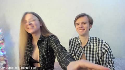 Snapshot of yueslang chatting on December 29, 2024, 8:04 pm Yue Lang and Samm online show from December 29, 2024, 8:04 pm