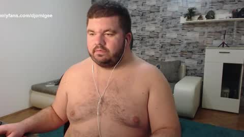 Snapshot of yugogee chatting on October 30, 2025, 10:43 pm Yugo - online show from October 30, 2025, 10:43 pm