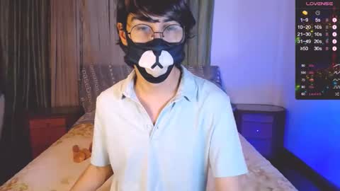 Snapshot of yuniorb chatting on December 5, 2024, 3:37 am the puppy boy online show from December 5, 2024, 3:37 am