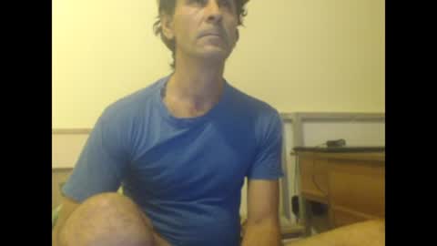 Snapshot of yvesstorm5 chatting on December 17, 2024, 2:33 pm yvesstorm5 online show from December 17, 2024, 2:33 pm