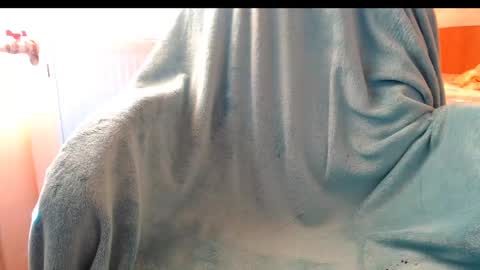 Snapshot of yzza_suave chatting on February 9, 2025, 9:47 am yzza_suave online show from February 9, 2025, 9:47 am