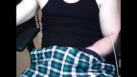 Snapshot of zacc22 chatting on November 9, 2025, 10:57 am zacc22 online show from November 9, 2025, 10:57 am