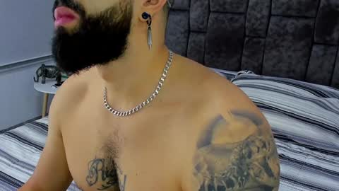 Snapshot of zack_froone chatting on January 20, 2025, 2:03 pm Richard online show from January 20, 2025, 2:03 pm