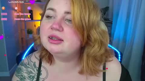 Snapshot of zarareign_ chatting on February 12, 2025, 12:37 am Lola online show from February 12, 2025, 12:37 am