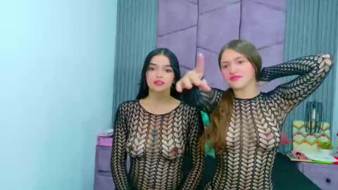 Zaraycox online show from November 18, 2025, 1:04 pm