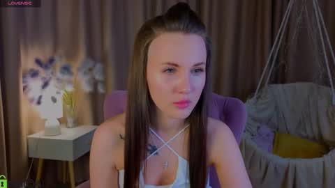 Zlata  Mon Tue Thu Fri Sun Sa GMT 3 0000pm - 0600pm  online show from October 11, 2025, 5:00 pm