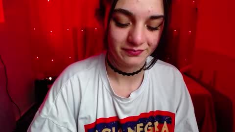 Snapshot of zoe_0111 chatting on February 6, 2025, 7:29 pm zoe_0111 online show from February 6, 2025, 7:29 pm