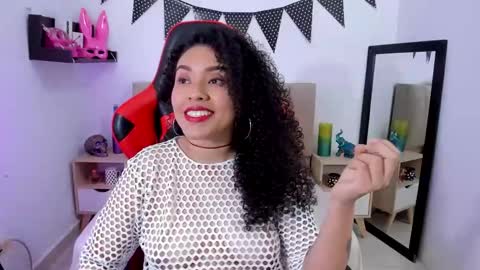 Snapshot of zoe_gruber chatting on December 15, 2024, 8:47 pm Zoe Gruber online show from December 15, 2024, 8:47 pm