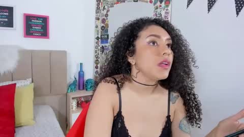 Snapshot of zoe_gruber chatting on February 5, 2025, 4:25 pm Zoe Gruber online show from February 5, 2025, 4:25 pm