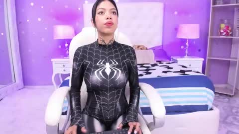 Snapshot of zoe_kravitx chatting on January 22, 2025, 4:34 am CAMILA online show from January 22, 2025, 4:34 am