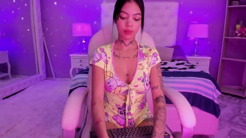 Snapshot of zoe_kravitx chatting on January 27, 2025, 4:01 pm CAMILA online show from January 27, 2025, 4:01 pm