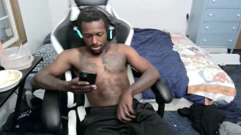 Snapshot of zoneingout chatting on February 27, 2025, 1:59 am zoneingout online show from February 27, 2025, 1:59 am