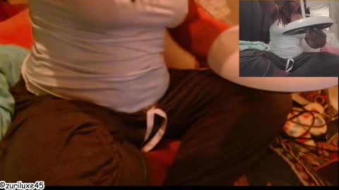 Snapshot of zuriluxe45 chatting on October 13, 2025, 6:46 am zuriluxe45 online show from October 13, 2025, 6:46 am