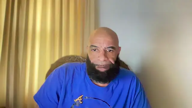 Snapshot of ANAKONDA_KIING chatting on March 20, 2025, 2:32 pm ANAKONDA KIING online show from March 20, 2025, 2:32 pm