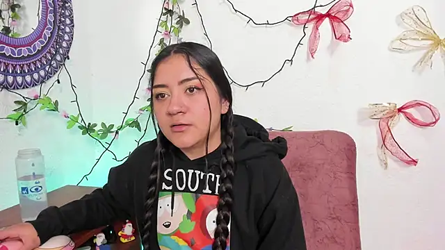 Snapshot of Hanna_moore1 chatting on December 2, 2024, 6:32 pm Hanna moore1 online show from December 2, 2024, 6:32 pm