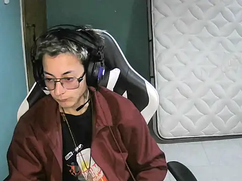 Snapshot of Jughead_16 chatting on September 29, 2025, 8:35 pm Jughead 16 online show from September 29, 2025, 8:35 pm