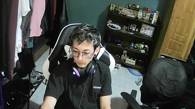 Snapshot of Jughead_16 chatting on October 18, 2025, 3:09 am Jughead 16 online show from October 18, 2025, 3:09 am