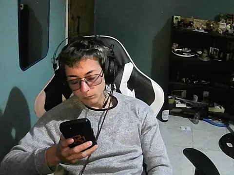 Snapshot of Jughead_16 chatting on October 31, 2025, 2:12 am Jughead 16 online show from October 31, 2025, 2:12 am